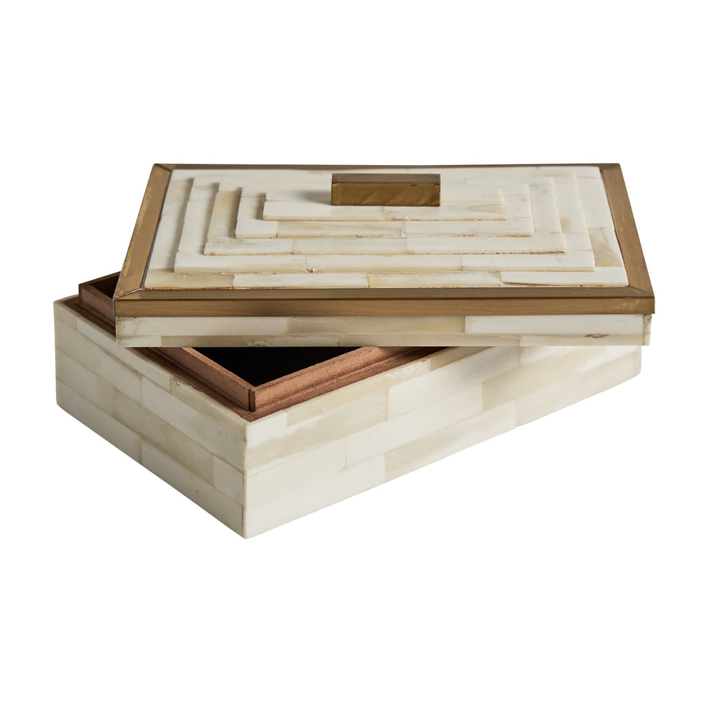 Elfenbeinfarbene Box aus Bone mit einem dekorativen Deckel - Maison Oudh